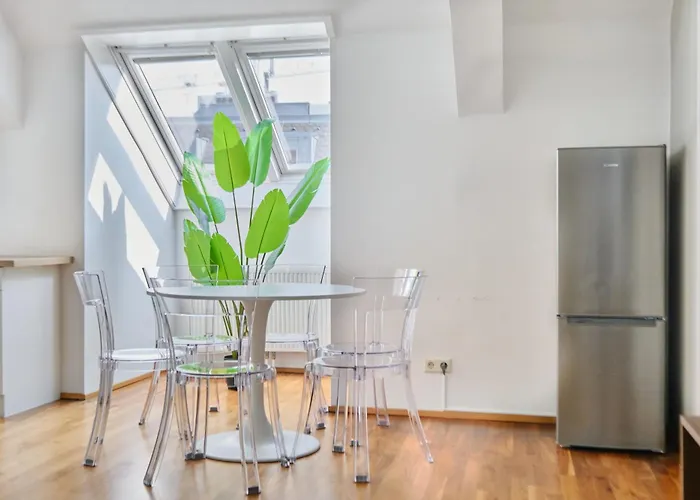 Bright Top-floor Near Naschmarkt Apartamento *