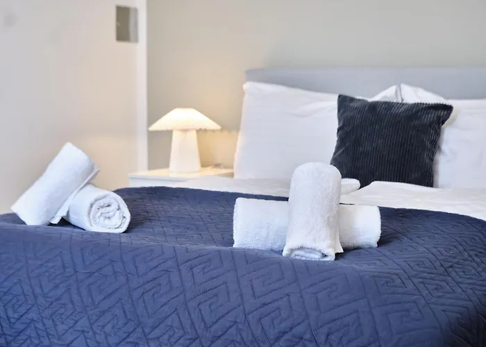 Apartamento Bright Top-floor Near Naschmarkt Viena