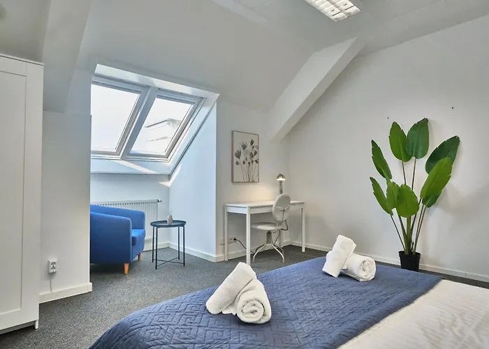 Apartamento Bright Top-floor Near Naschmarkt *