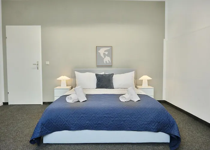 Apartamento Bright Top-floor Near Naschmarkt Viena